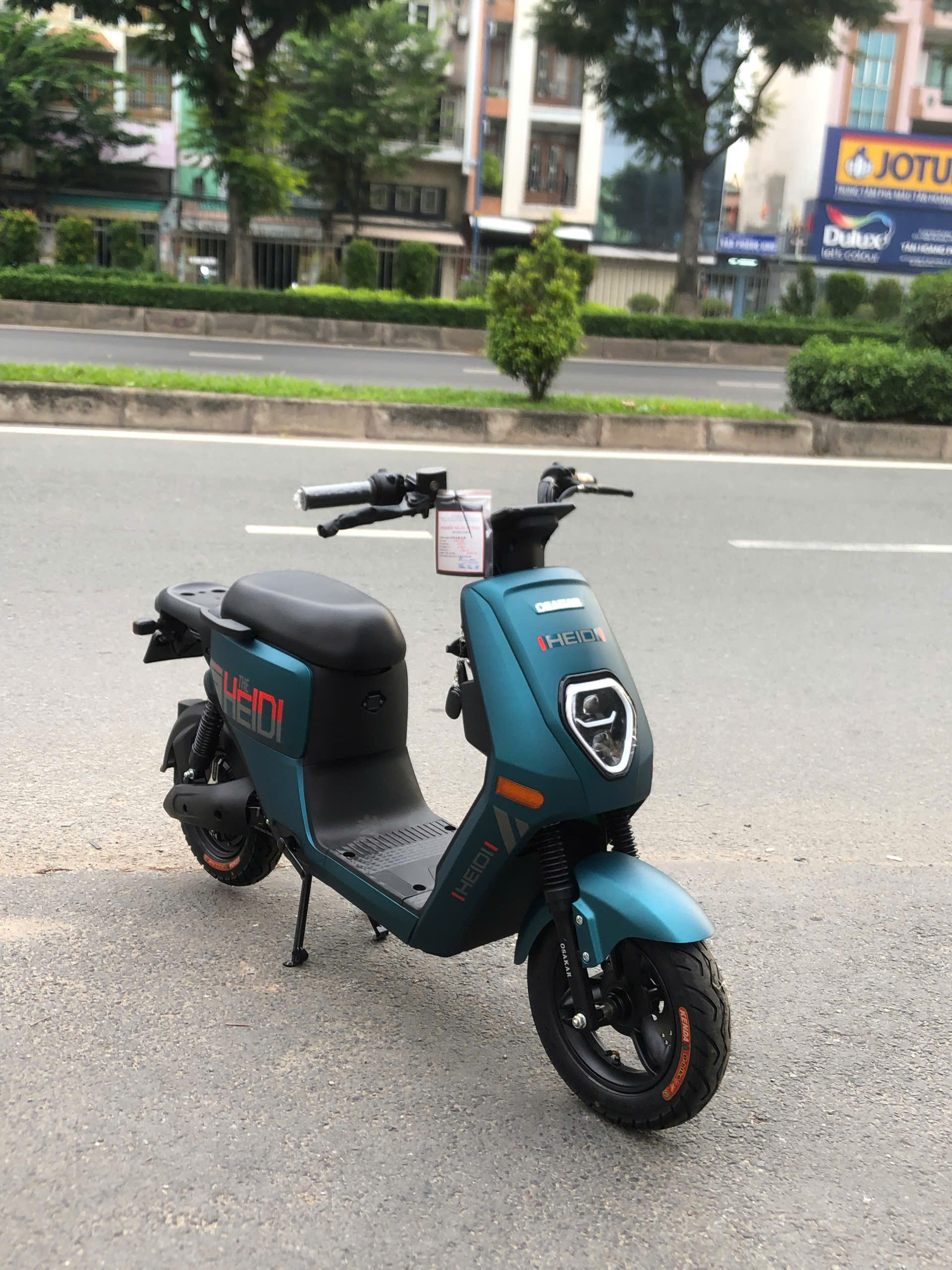 Sạc xe máy điện, xe đạp điện ngoài trụ sạc công cộng có được không?