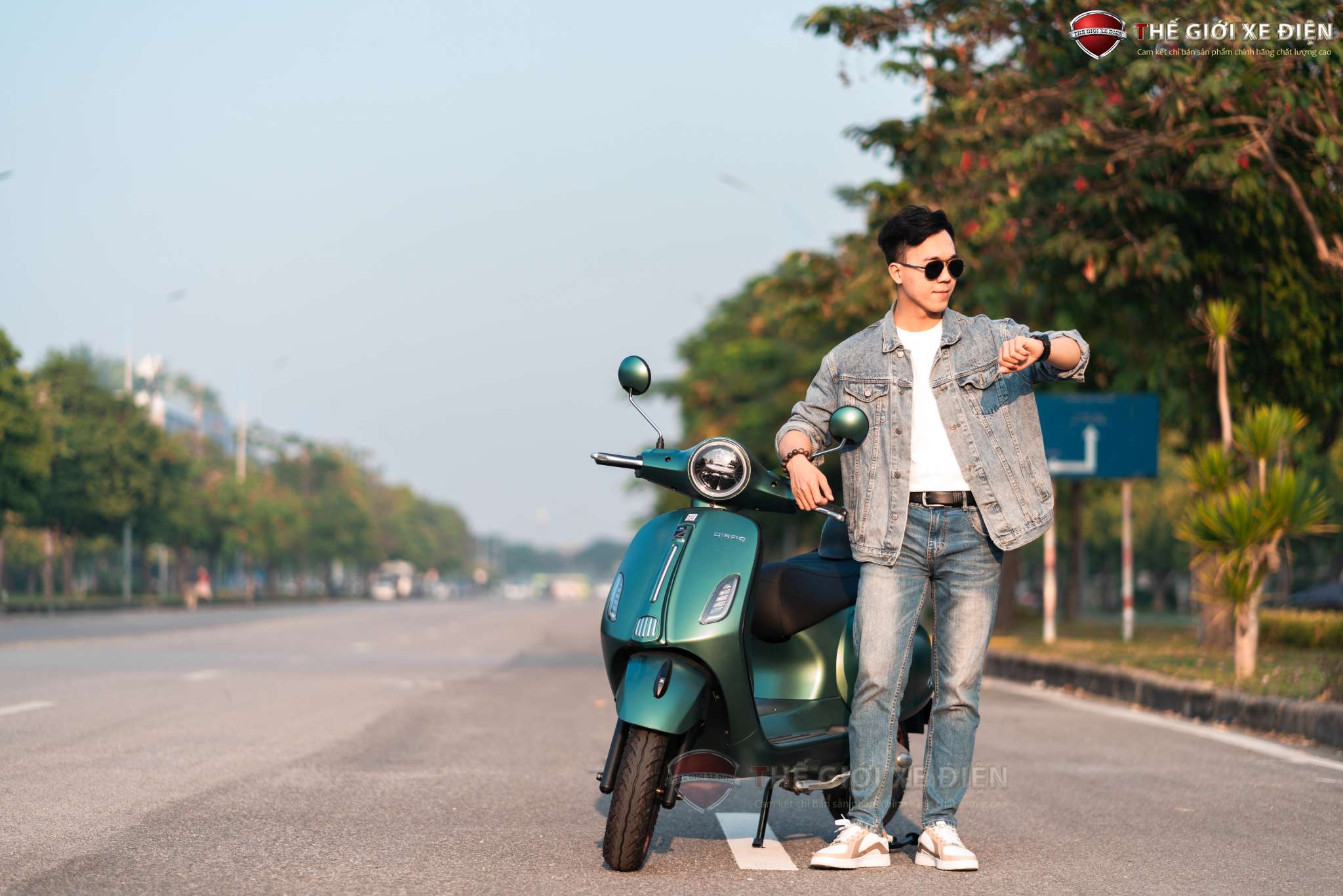Xe Máy Điện Dibao Tesla Chic 2024: Đẹp mê hồn, chất ngất ngây! Xe Máy Điện Dibao Tesla Chic 2024: Đẹp mê hồn, chất ngất ngây!