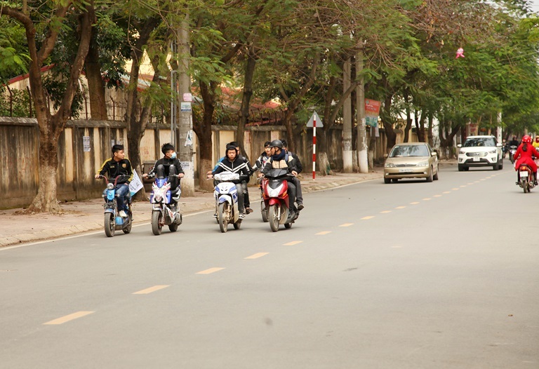 tham gia giao thông không đội mũ bảo hiểm hoc%20sinh%20vi%20pham%20an%20toan%20giao%20thong