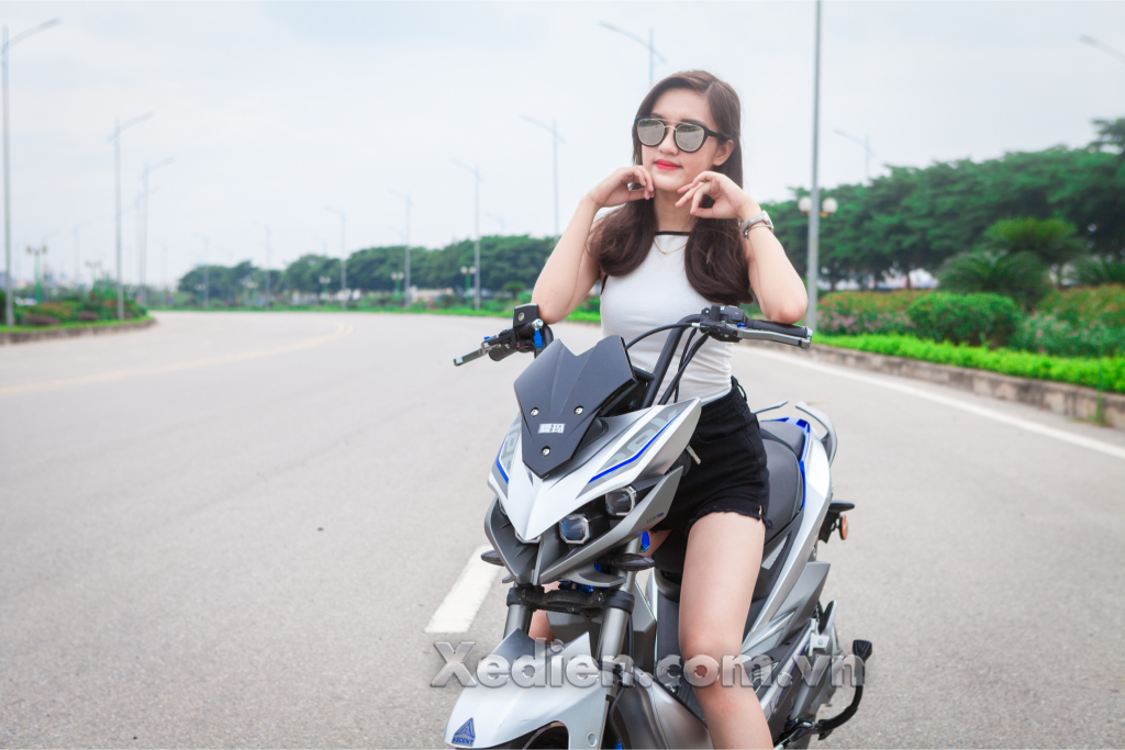 Xe điện Aima Jeek Xe điện Aima Jeek