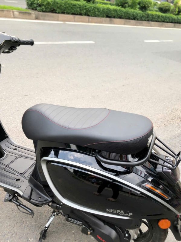 Cuộc họp 27/2, H&agrave; Nội tăng tốc xanh h&oacute;a taxi, chuyển đổi sang xe điện